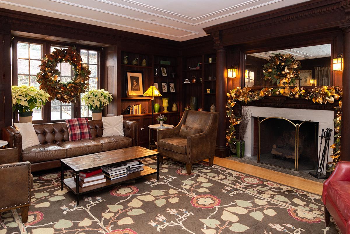 library holiday decor