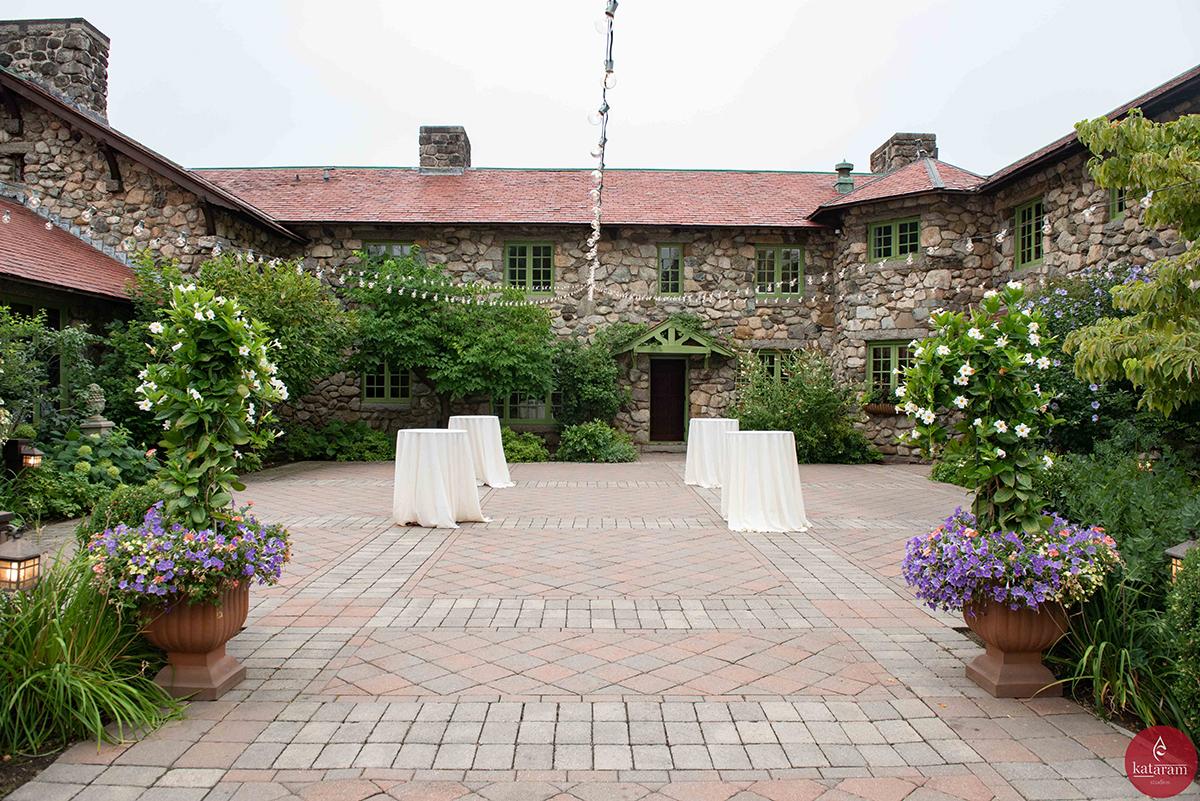 courtyard cocktail hour