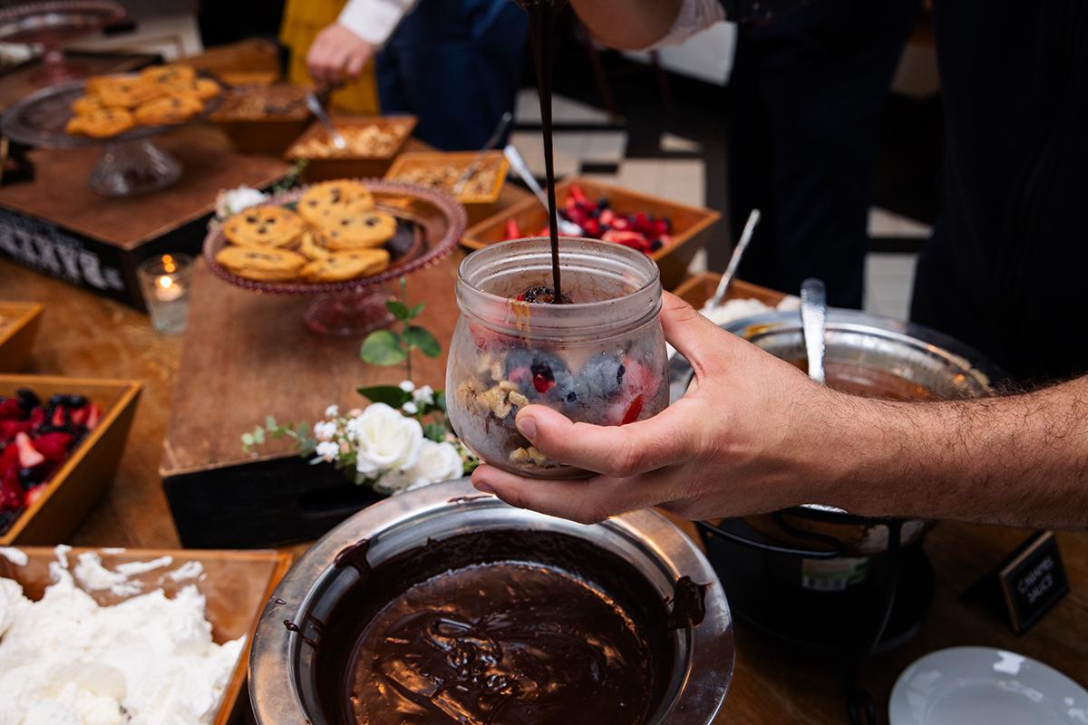 ice cream sundae station